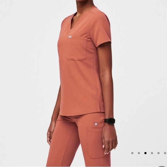 Figs Catarina Scrub Top - Picture 3 of 10